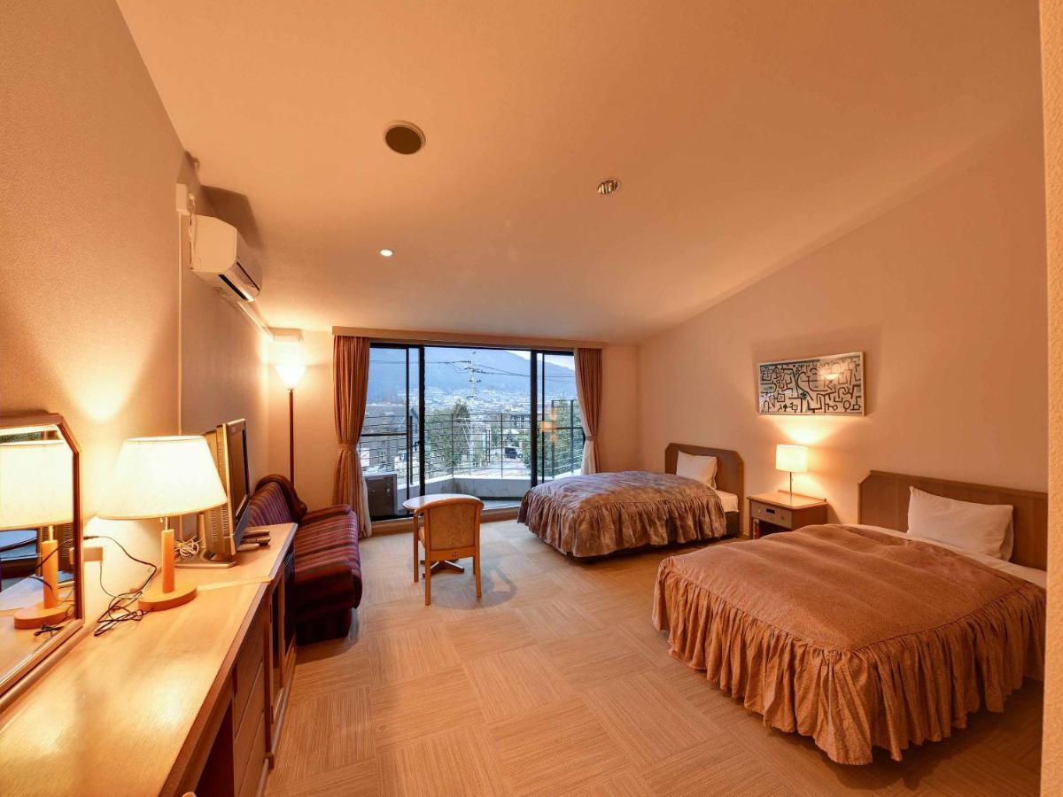 Yufuin Kinrinko Hotel エクステリア 写真
